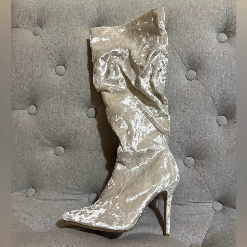 Forever 21 Cream Velvet Heeled Boots